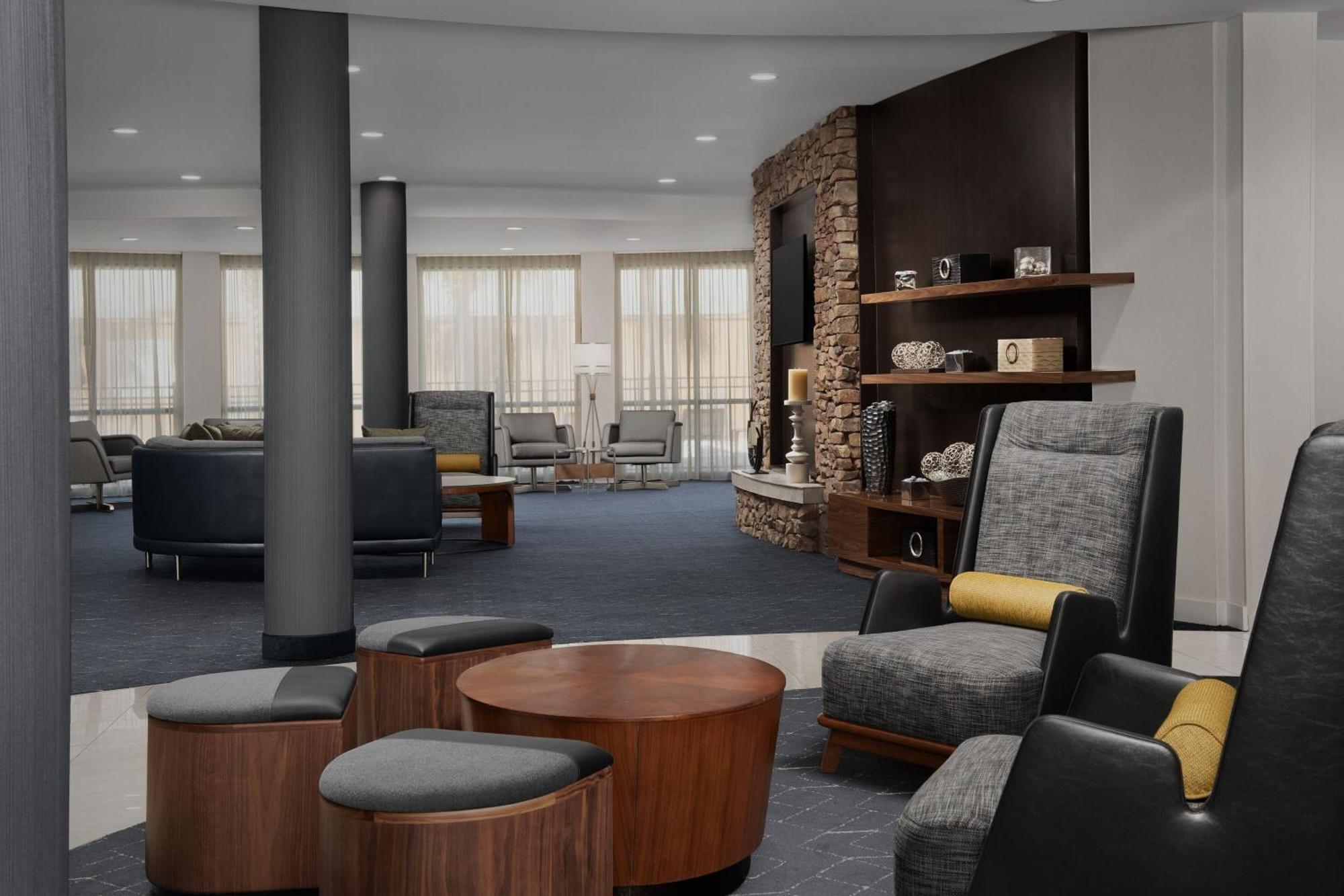 Courtyard By Marriott Panama City Bagian luar foto