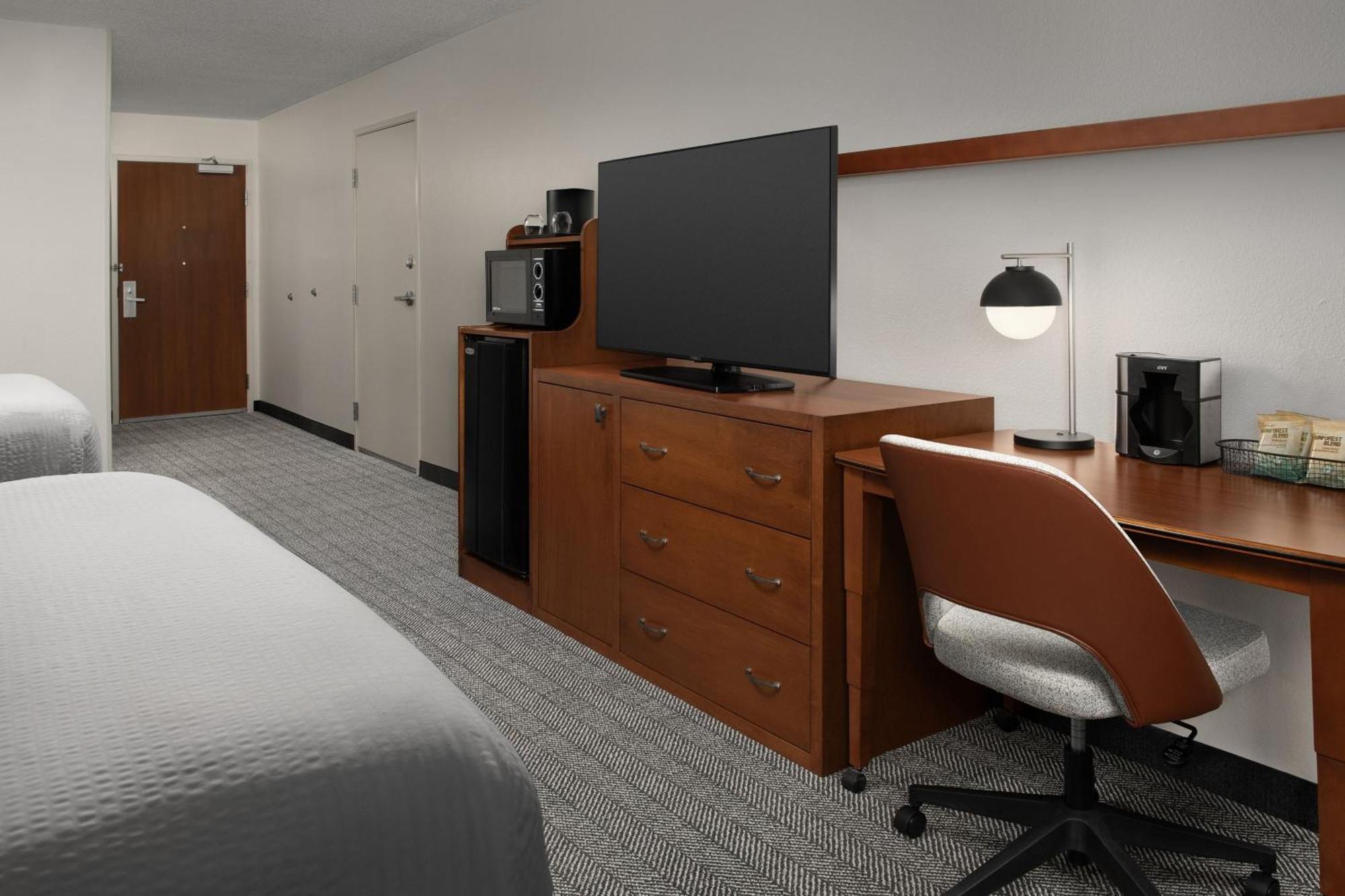 Courtyard By Marriott Panama City Bagian luar foto
