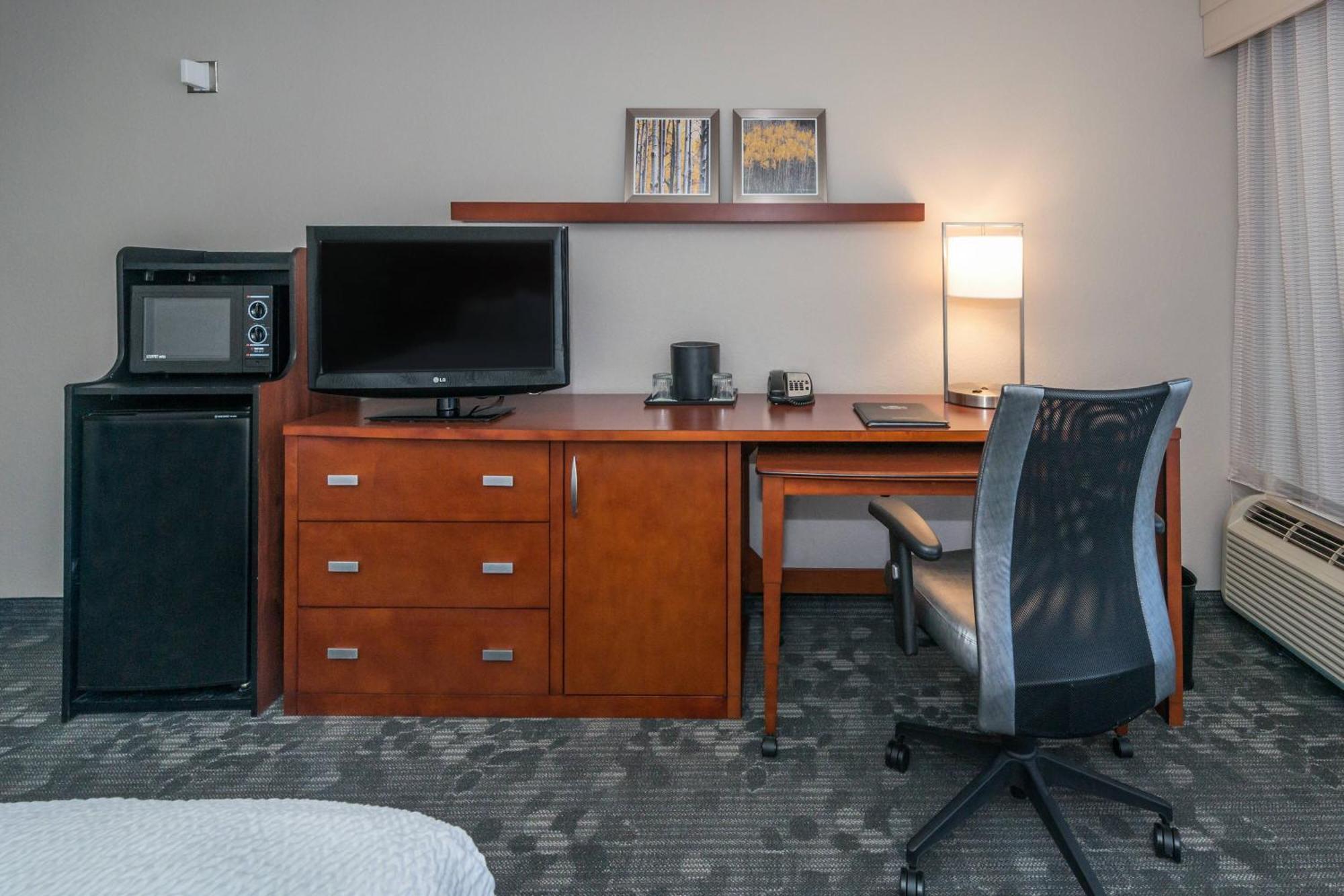 Courtyard By Marriott Panama City Bagian luar foto