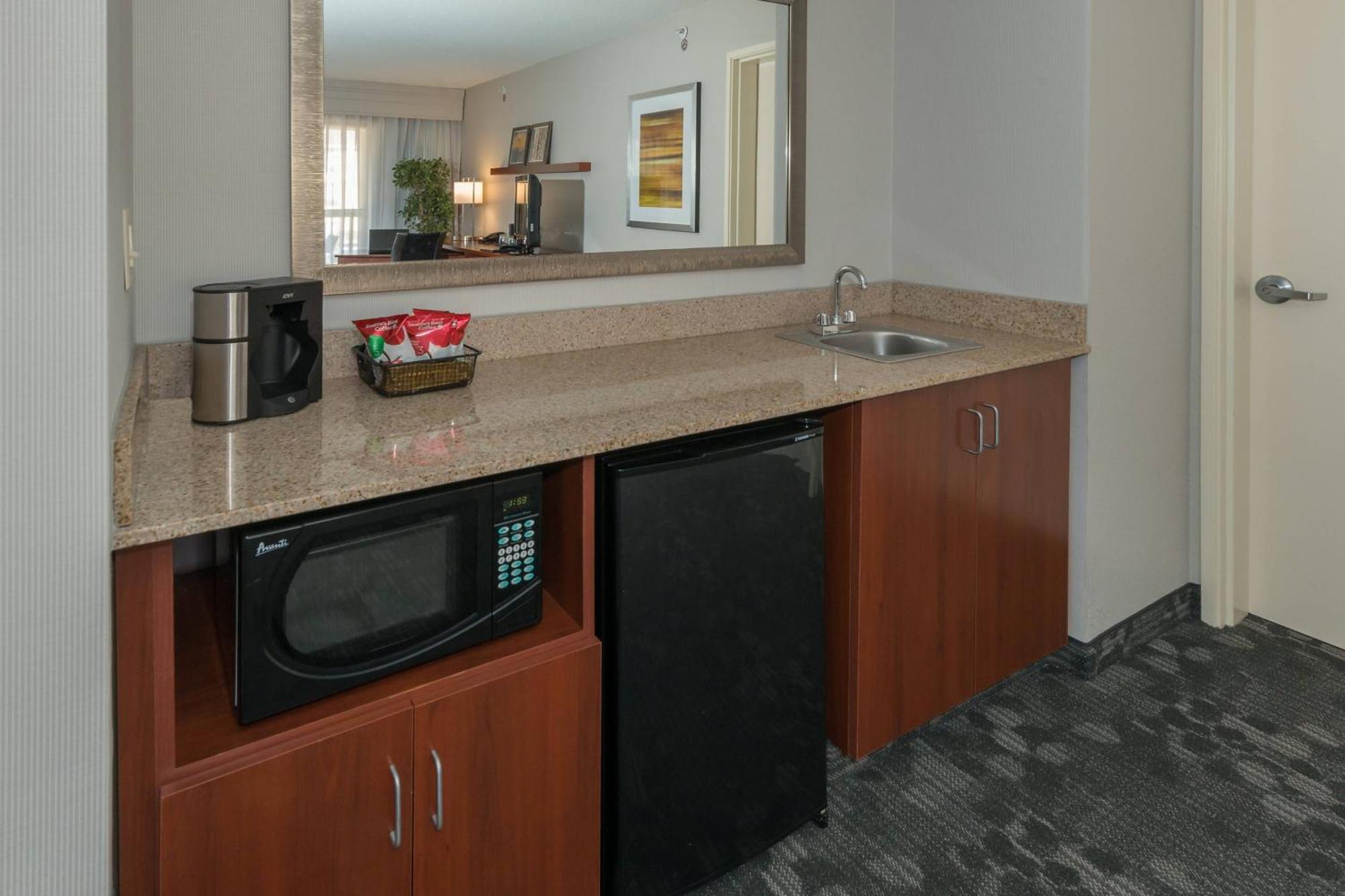 Courtyard By Marriott Panama City Bagian luar foto